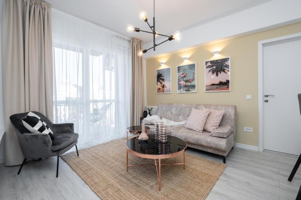 Piata Romana, Two Bedrooms Apartment Bucureşti Ngoại thất bức ảnh