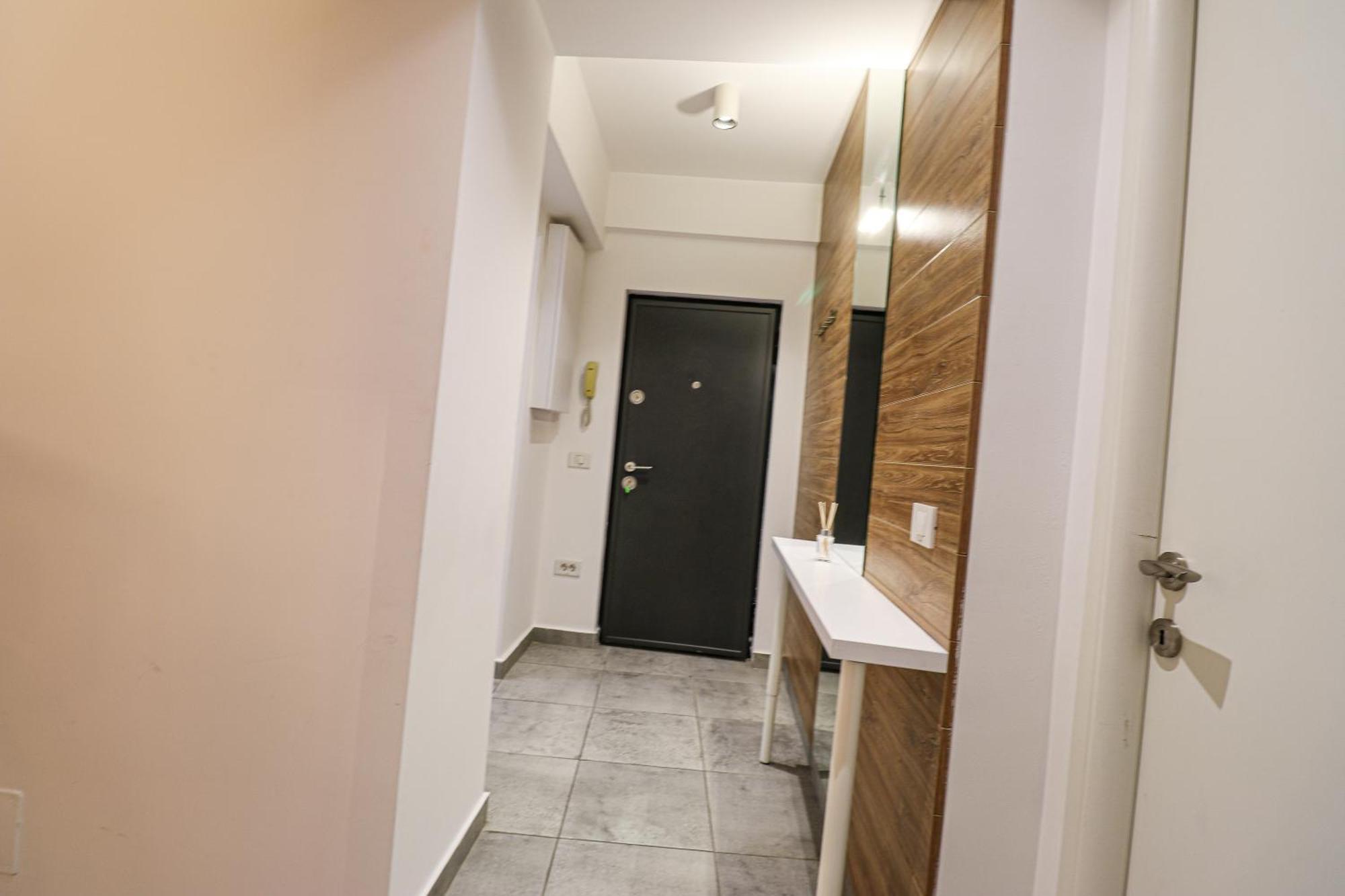 Piata Romana, Two Bedrooms Apartment Bucureşti Ngoại thất bức ảnh