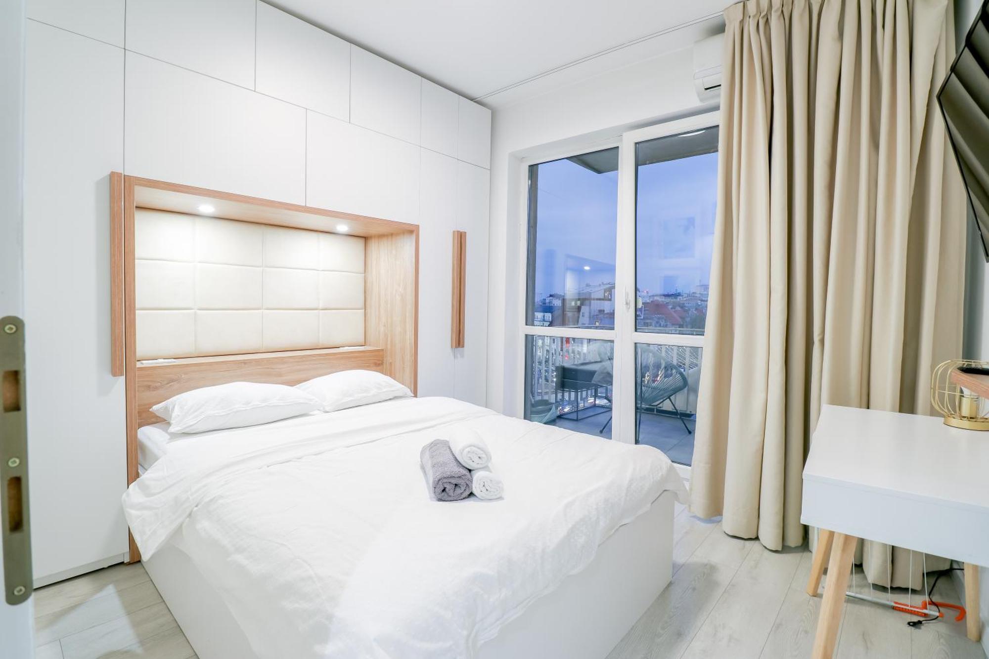 Piata Romana, Two Bedrooms Apartment Bucureşti Ngoại thất bức ảnh